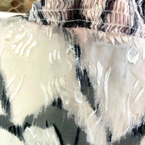 WHBM silk & velvet abstract print blouse w/high neck deep keyhole front💐 - Picture 9 of 13